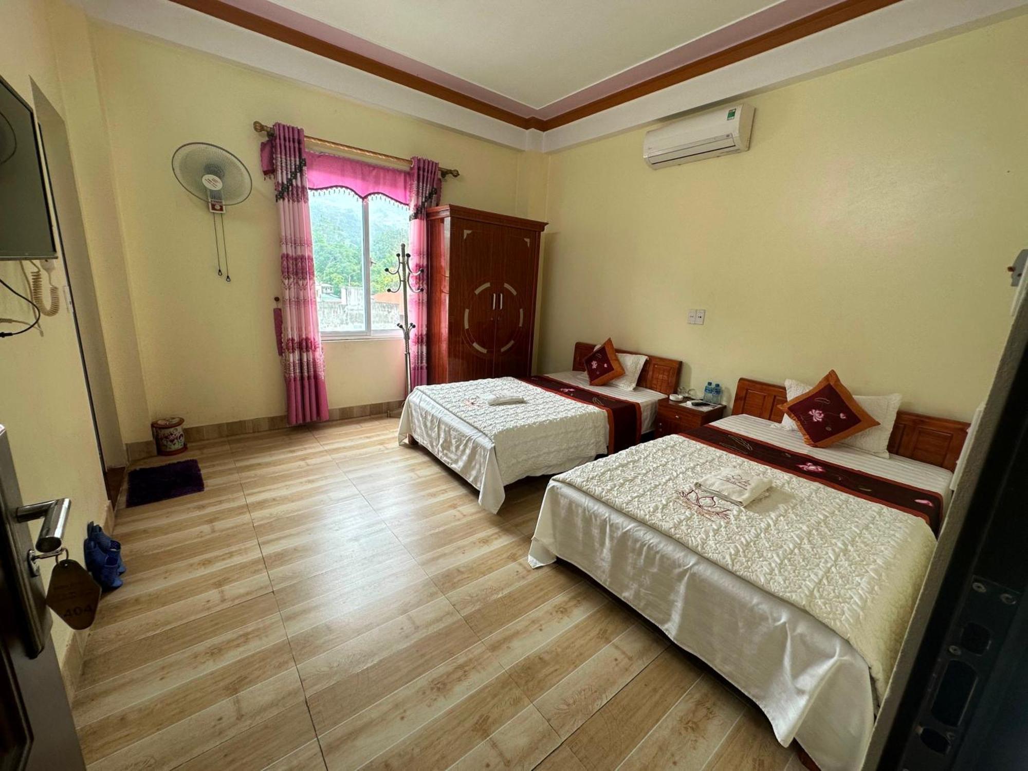 Kien Thao Hotel Yen Minh Bagian luar foto